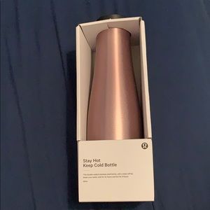 NWOT Lululemon stay hot keep cold bottle